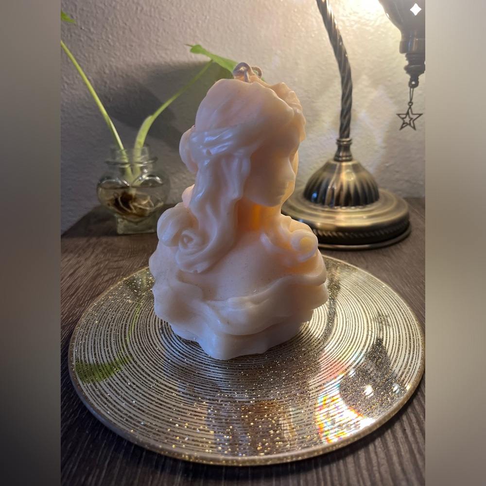 Victorian Sandalwood Soy Candle